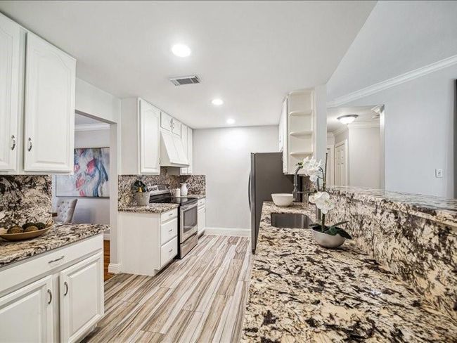 2510 Cobble Ridge Dr, House other with 3 bedrooms, 2 bathrooms and 2 parking in Sugar Land TX | Image 10