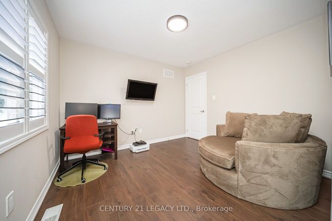 33 Callandar Rd, House other with 4 bedrooms, 3 bathrooms and 4 parking in Brampton ON | Image 38