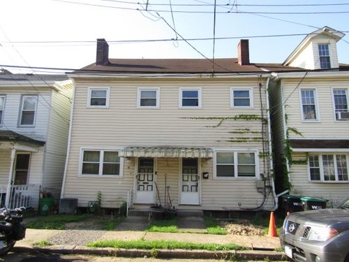 18-16 Weible St, Etna, PA, 15223-1824 | Card Image