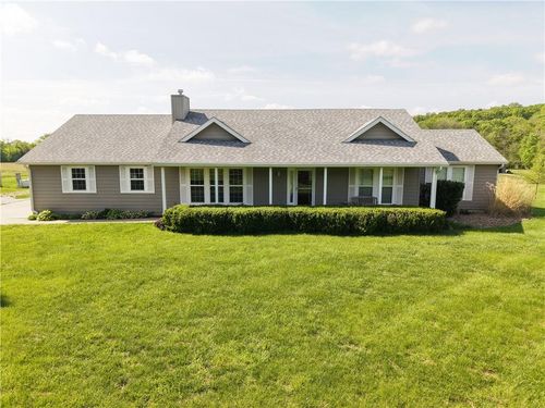 25029 Dehoff Road, Tonganoxie, KS, 66086 | Card Image