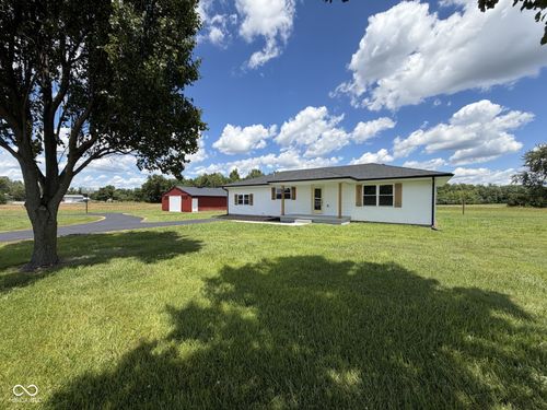 8565 S County Road 950 E, Austin, IN, 47102-7238 | Card Image