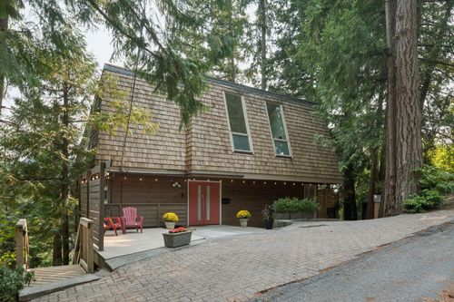 5781 Cranley Dr, West Vancouver, BC, V7W1T1 | Card Image