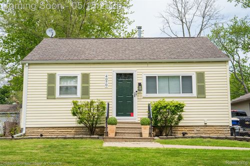 4070 Lanette Dr, Waterford, MI, 48328-3435 | Card Image