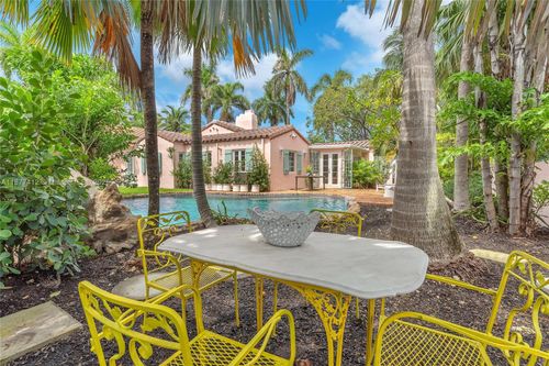 856 Tyler St, Hollywood, FL, 33019-1327 | Card Image