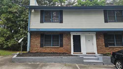 b-728 Burnt Creek Dr Nw, Lilburn, GA, 30047-2747 | Card Image