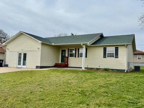 1605 Riggs, West Plains, MO, 65775-3954 | Card Image