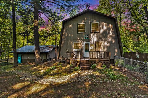 11135 Maple Ridge Way, Roscommon, MI, 48653-7924 | Card Image