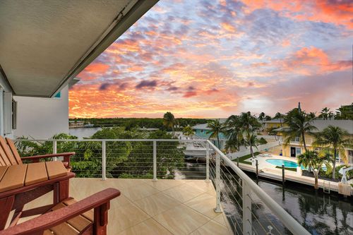 180 Ana Ct, Marathon, FL, 33050-2974 | Card Image