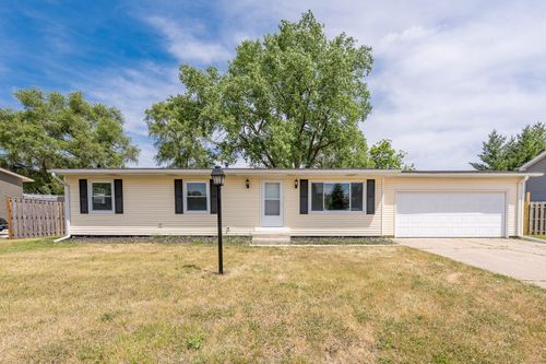 2212 W Fairview Ln, Mchenry, IL, 60051-4629 | Card Image