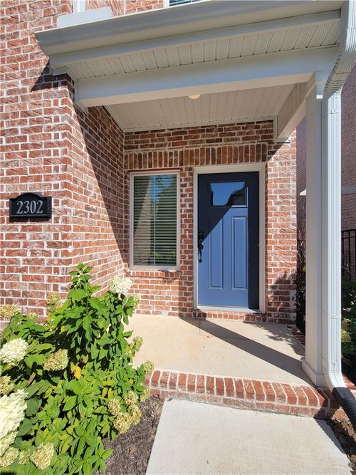 2302 E Frontier Elm Dr, Fayetteville, AR, 72703-5485 | Card Image