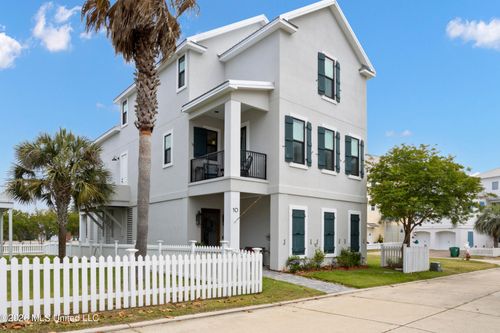 10 Chapel Hill Road, Bay Saint Louis, MS, 39520 | Card Image