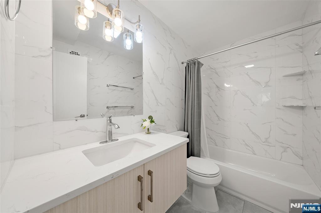 Residential in Fort Lee 5
