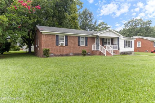 2414 Glenda St, Winterville, NC, 28590-8897 | Card Image