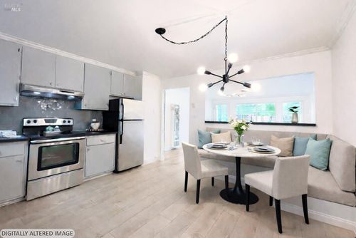 apt-c-5242 Miles Ave, Oakland, CA, 94618-1056 | Card Image