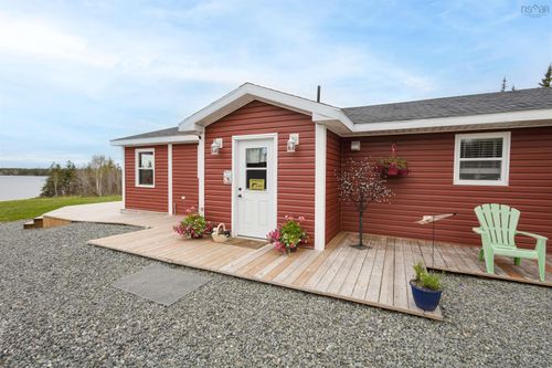 99 Blaze Rd, Loch Lomond, NS, B2E1A4 | Card Image