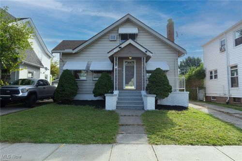 3633 W 130th St, Cleveland, OH, 44111-3403 | Card Image