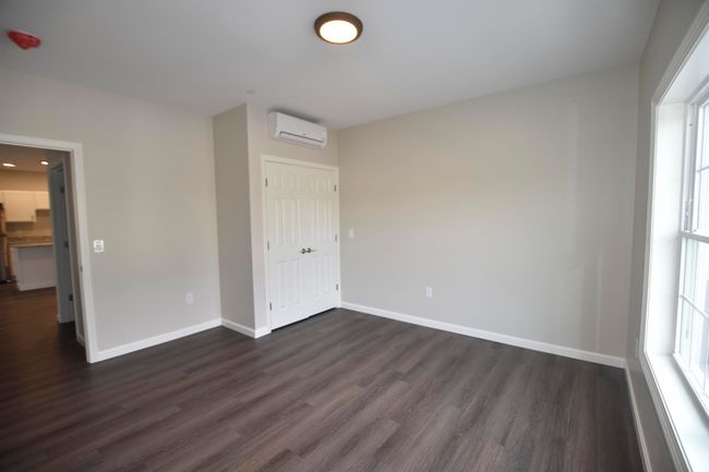 203 - 217 Rockingham Rd, Condo with 2 bedrooms, 2 bathrooms and null parking in Londonderry NH | Image 7