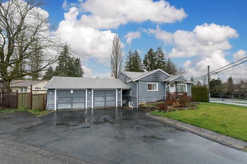 11943 232 St, Maple Ridge, BC, V2X6T2 | Card Image