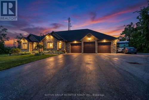 15 Caldwell Drive, Oro Medonte, ON, L0L2L0 | Card Image