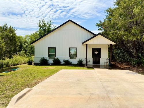 819 Arkansas River Dr, Granbury, TX, 76048-5801 | Card Image