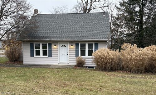 4258 Mahoning Ave, Youngstown, OH, 44515-2911 | Card Image