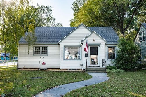 603 12th St N, Moorhead, MN, 56560-2131 | Card Image