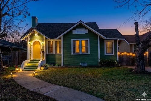 1819 Woodlawn Ave, San Antonio, TX, 78201-5316 | Card Image