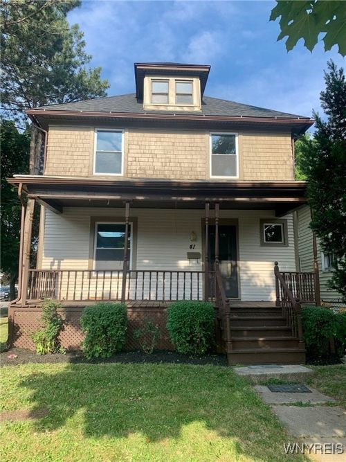 41 School St, Lancaster, NY, 14086-2214 | Card Image