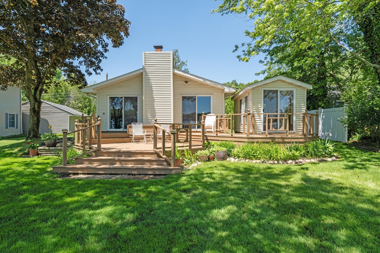 Alexander Dr, Vandalia, MI 49095
