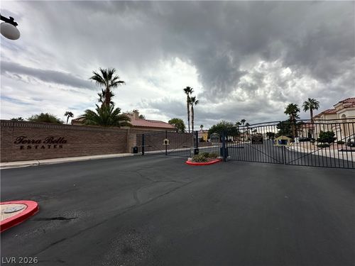 2596 Mizzoni Cir, Henderson, NV, 89052-4927 | Card Image