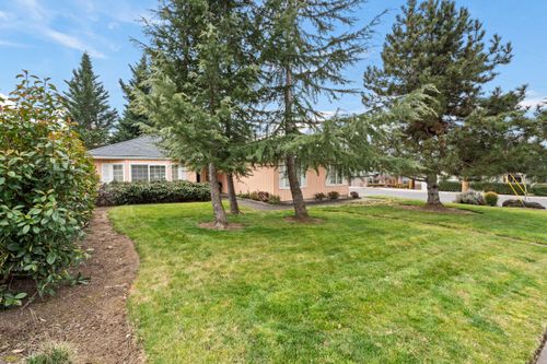 3402 Lone Pine Rd, Medford, OR, 97504-5635 | Card Image
