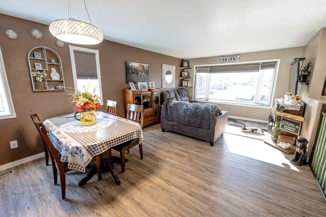 8101 106 Street, Home with 4 bedrooms, 3 bathrooms and 4 parking in Grande Prairie AB | Image 8