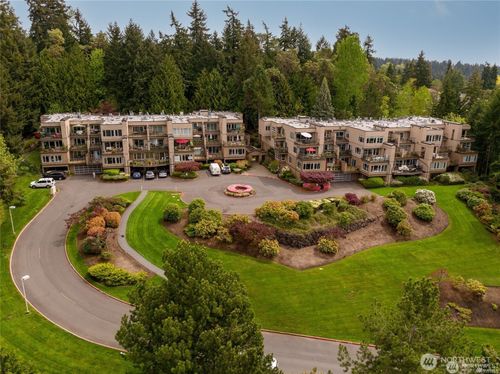 apt-37-11122 Ne 41st Dr, Kirkland, WA, 98033-7725 | Card Image