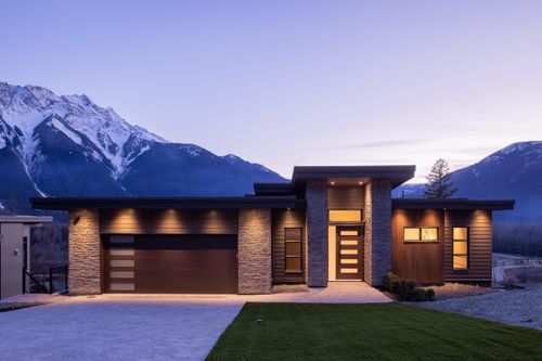 7683 Cerulean Dr, Pemberton, BC, V0N2L3 | Card Image