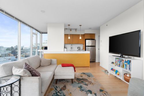 709-2770 Sophia St, Vancouver, BC, V5T0A4 | Card Image