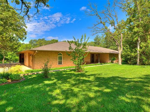 3616 Flora Dr, Norman, OK, 73026-5500 | Card Image