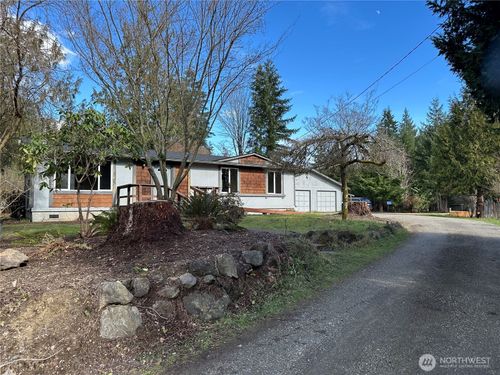 240 Ne Chinook Dr, Belfair, WA, 98528-9422 | Card Image