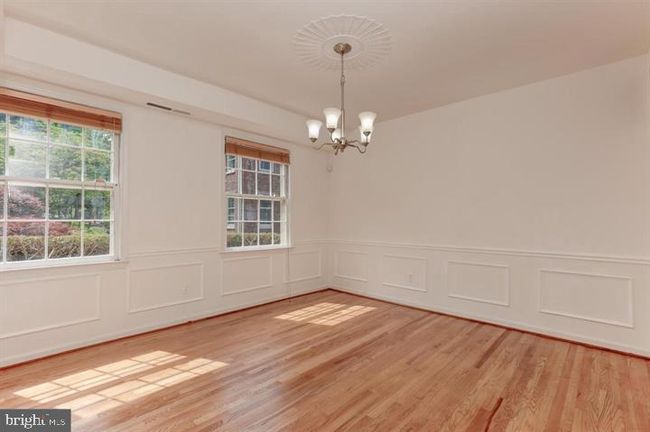 6667 Mclean Dr, Townhouse with 3 bedrooms, 4 bathrooms and null parking in Mclean VA | Image 4