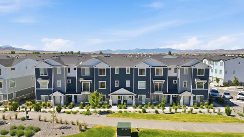 1727 E Wolverine Way, Eagle Mountain, UT, 84005-7006 | Card Image