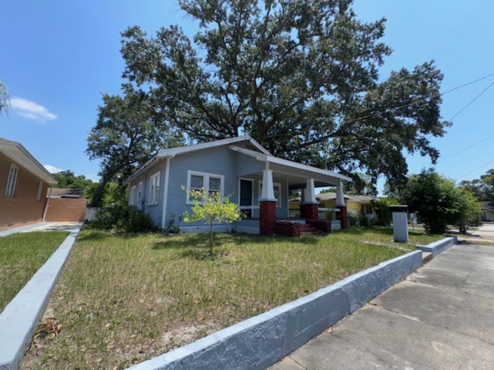 Royal Ct, Tampa, FL 33602