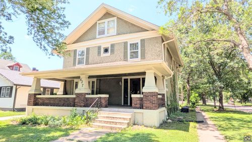 627 Neosho St, Emporia, KS, 66801-2737 | Card Image