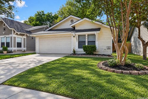 3928 Chimney Springs Dr, San Antonio, TX, 78247-2517 | Card Image