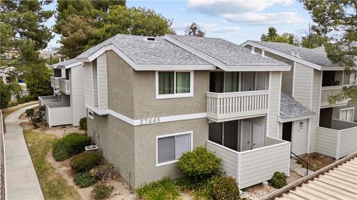 a-27645 Susan Beth Way, Saugus, CA, 91350-3703 | Card Image