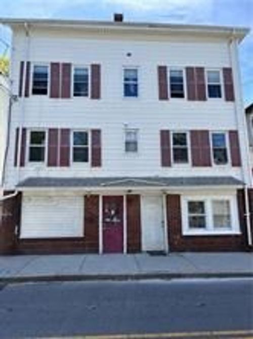 870 Douglas Ave, Providence, RI, 02908-1552 | Card Image