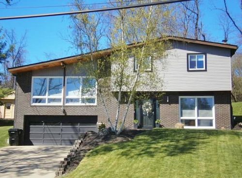 1369 Falla Dr, Bethel Park, PA, 15102-3603 | Card Image