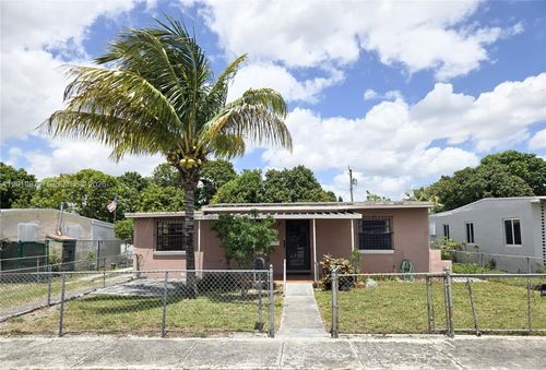 1051 E 18th St, Hialeah, FL, 33013-4313 | Card Image