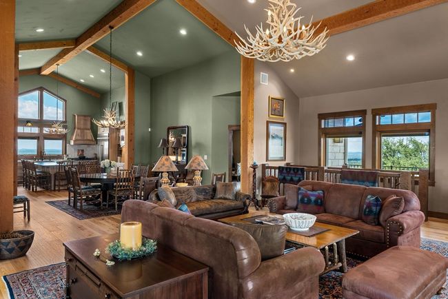 115 Trophy Oak Pt, Home with 5 bedrooms, 5 bathrooms and 3 parking in Fredericksburg TX | Image 8