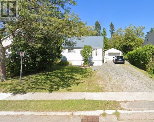 72 Elliott Rd, Sault Ste. Marie, ON, P6C2Z4 | Card Image