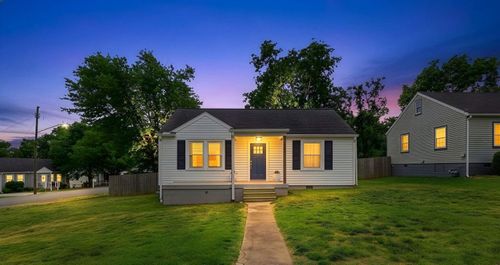 944 Chickasaw Ave, Nashville, TN, 37207-5227 | Card Image