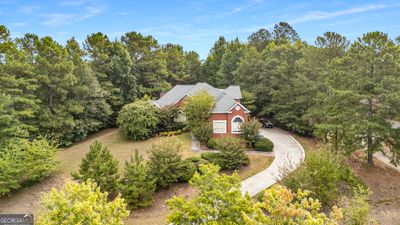 1090 Crown River Parkway, House other with 4 bedrooms, 4 bathrooms and 3 parking in Mcdonough GA | Image 2